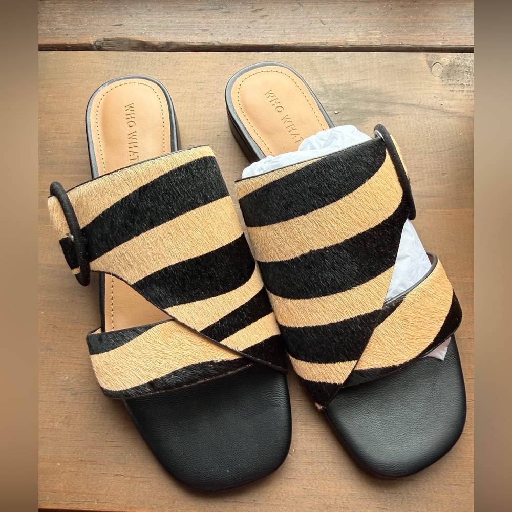Who What Wear Black and Tan Zebra-Stripe Slide Sandals